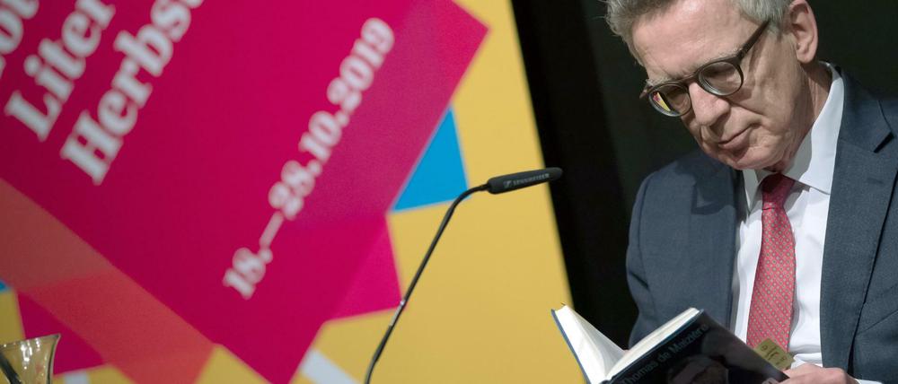 Thomas de Maizière (CDU), früherer Bundesinnenminister, am Dienstag bei einem Wiederholungstermin im Rahmen des Göttinger Literaturherbstes. 