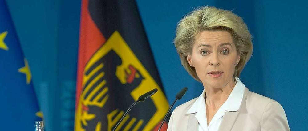  Verteidigungsministerin Ursula von der Leyen (CDU) strebt eine Sicherheitspolitik ohne Zwänge und Tabus an.