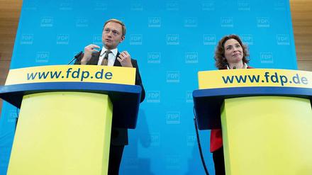 Der Feingeist und die Bodenständige. Der künftige FDP-Chef Christian Lindner stellt seine Wunsch-Generalsekretärin Nicola Beer vor.