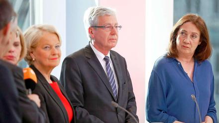 Kristina Vogt (Linke), Elisabeth Motschmann (CDU), Jens Böhrnsen (SPD) und Karoline Linnert (Grüne) im TV-Studio