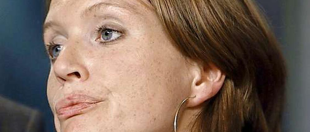 Lucy Redler am Abend der Berliner Abgeordnetenhauswahl 2006