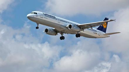 Bleiben während der Corona-Pandemie vor allem am Boden: Flugzeuge der Lufthansa