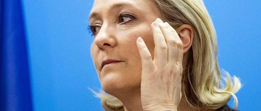 Die Vorsitzende der rechtsextremen französischen Partei Front National, Marine Le Pen, darf "Faschistin" genannt werden.