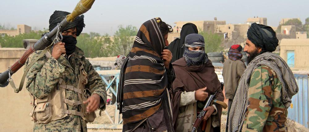 Mitglieder der Taliban auf einer Aufnahme von 2015