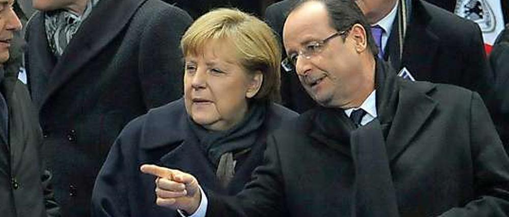 Kanzlerin Merkel ist zufrieden mit Hollandes harter innenpolitischer Reaktion. 