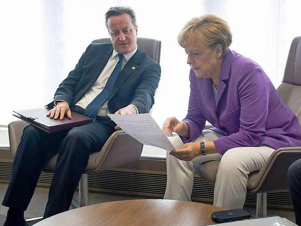Angela Merkel hat sich gegen den britischen Premier David Cameron in der Personalie Jean-Claude Juncker durchgesetzt.