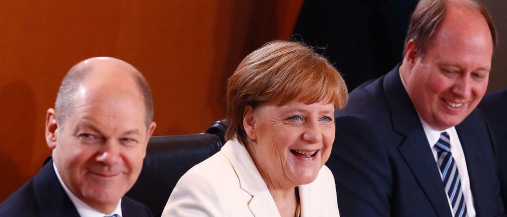 Angela Merkel leitet die erste Kabinettssitzung ihrer vierten Amtszeit.