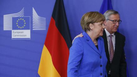 Seit' an Seit' im Einsatz für einen EU-Grenzschutz: Bundeskanzlerin Angela Merkel und Kommissionspräsident Jean-Claude Juncker (hier ein Archivbild).