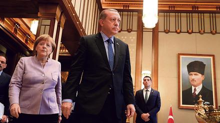Kanzlerin Angela Merkel und der türkische Präsident Recep Tayyip Erdogan Anfang Februar in Ankara.