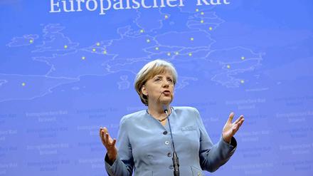 Kanzlerin Merkel kann sich bestärkt fühlen: Die Mehrheit der Deutschen lehnt Euro-Bonds ab.