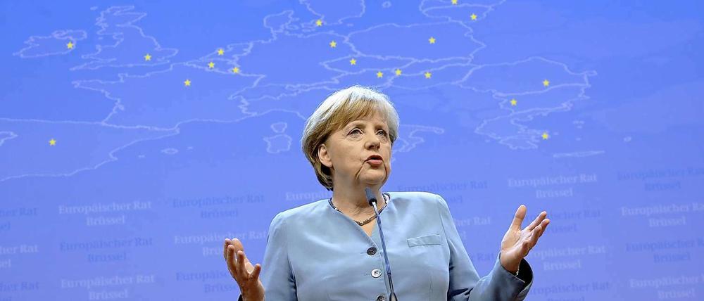 Kanzlerin Merkel kann sich bestärkt fühlen: Die Mehrheit der Deutschen lehnt Euro-Bonds ab.