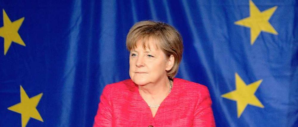 Kanzlerin Merkel fordert mehr europäische Einheit - bei Rente und Urlaubstagen.
