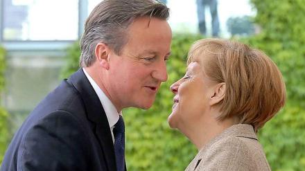 Besuch in Berlin. Der britische Regierungschef David Cameron und seine deutsche Amtskollegin Angela Merkel am Freitag vor dem Kanzleramt.