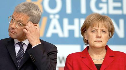 Norbert Röttgen und Angela Merkel - schon zum Wahlkampf-Ende war klar, dass die CDU in NRW nicht gewinnen würde.