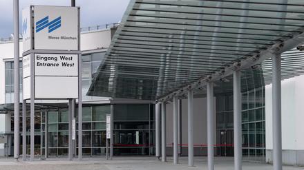 Der Eingang West zum Gelände der Messe München: Die IAA geht nicht nach Berlin.