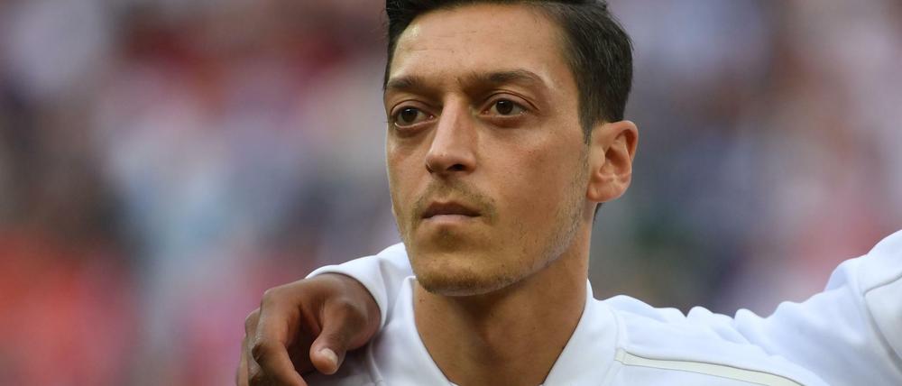 Mesut Özil nennen viele einen Deutsch-Türken, ein Begriff, der nicht nur falsch ist, sondern auch ausgrenzt.