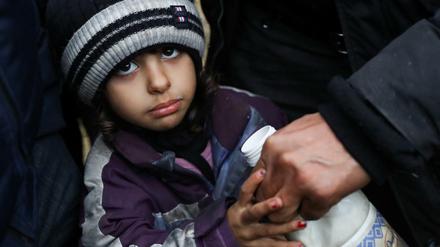 Ein Flüchtlingskind in einem Camp an der belarussisch-polnischen Grenze. 