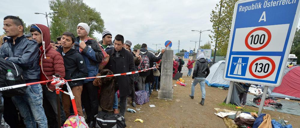 Flüchtlinge an der Grenze von Salzburg nach Freilassing: Die Aggressionen steigen. 