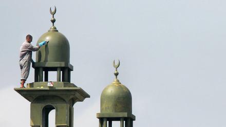 Minarette in Deutschland - hier die Moschee am Görlitzer Bahnhof in Kreuzberg: Für die einen Zeichen des Ankommens, für die andern eins der Fremdheit.