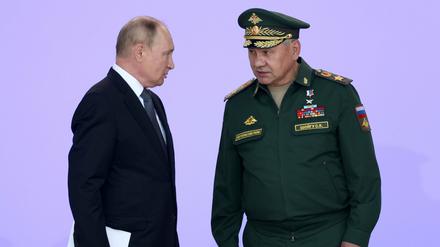 Zwei vermeintliche Meisterstrategen unter sich: Russlands Präsident Putin und sein Verteidigungsminister Shoigu.