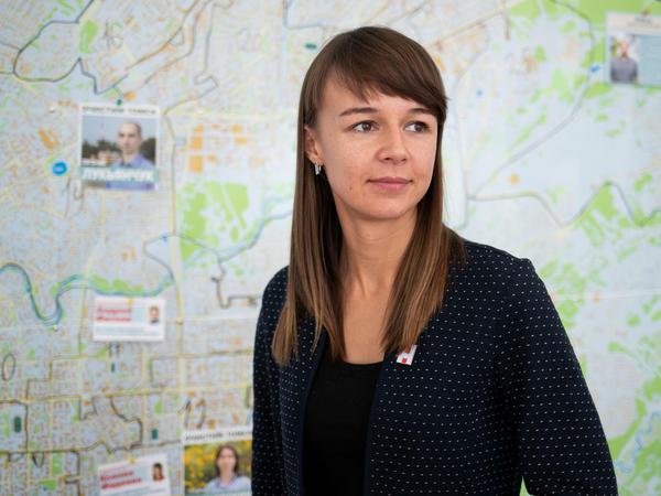 Xenia Fadejewa zieht in den Stadtrat im sibirischen Tomsk ein.
