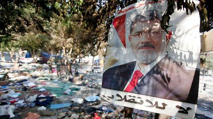 Ein Pro-Mursi Plakat mit der Aufschrift "Nein zum Coup" in einem Protestcamp in Kairo.