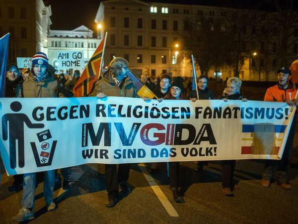 Mecklenburger demonstrieren gegen Ausländer - die es in ihrem Land so gut wie gar nicht gibt. Worum es aber auch nicht geht.