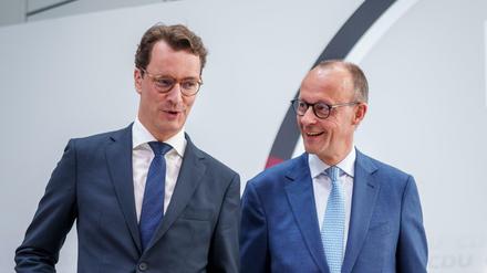 Gerade ziemlich beste Freunde: Wahlsieger Hendrik Wüst, Ministerpräsident von Nordrhein-Westfalen, und der CDU-Bundesvorsitzende Friedrich Merz.
