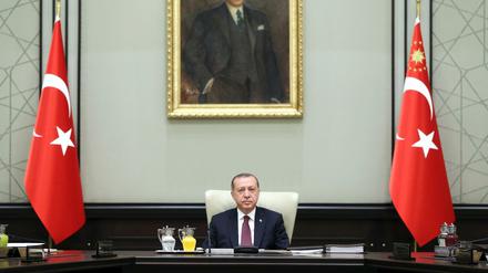 Fängt der türkische Präsident Recep Tayyip Erdogan gerade einen Feldzug gegen die Menschenrechte im Allgemeinen an? 