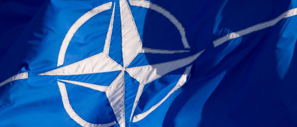 Ankara könne auch im Fall eines Gegenangriffs aus Syrien auf türkisches Gebiet nicht mit Beistand nach Artikel 5 der Nato rechnen, machten Berlin und Paris klar.