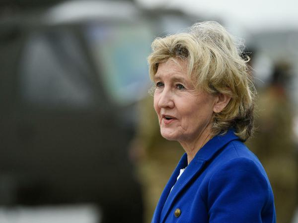 Kay Bailey Hutchison ist seit 2017 US-Botschafterin bei der Nato. 