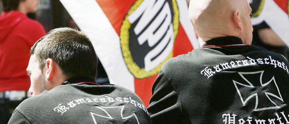 Plant die rechtsextremistische NPD "rassistisch motivierte Staatsverbrechen", wie es der Dresdner Politikwissenschaftler Steffen Kailitz erklärt?