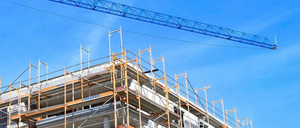 Die Zahl der Baugenehmigungen ist im ersten Halbjahr 2019 gegenüber dem Vorjahr um 2,3 Prozent gesunken.