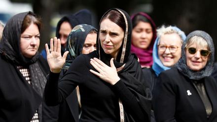 Trauer und Trost: Neuseelands Premierministerin Jacinda Ardern am Freitag in Christchurch.