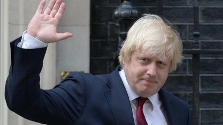 Neuer Außenminister. Boris Johnson verlässt 10 Downing Street am Abend, wo er mit der neuen Premierministerin Theresa May zusammengekommen war.