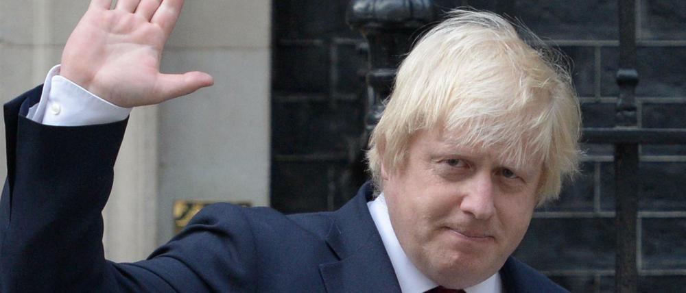 Neuer Außenminister. Boris Johnson verlässt 10 Downing Street am Abend, wo er mit der neuen Premierministerin Theresa May zusammengekommen war.