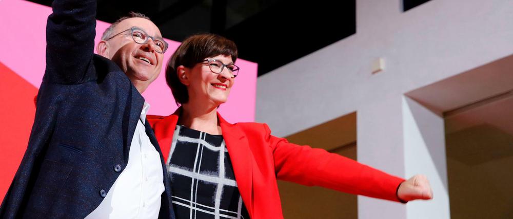 Die designierten SPD-Vorsitzenden Saskia Esken and Norbert Walter-Borjans.