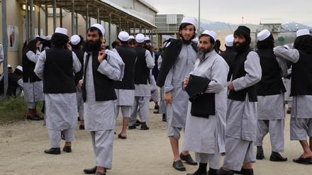Seit Mittwoch hat die Regierung damit insgesamt 300 Taliban auf freien Fuß gesetzt.