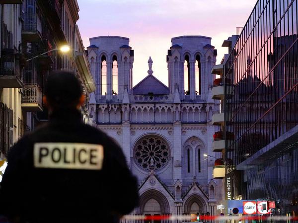 Tatort Nizzas Basilika Notre Dame - hier tötete ein Islamist drei Menschen.