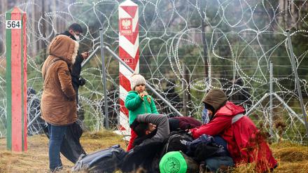 Migranten an Grenze zwischen Belarus und Polen 