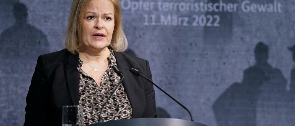 Engagiert gegen militante Fanatiker. Bundesinnenministerin Nancy Faeser (SPD) bei der Ansprache am Nationalen Gedenktag für die Opfer terroristischer Gewalt. 