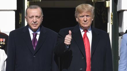 Zwei, die sich gegenseitig drohen und sich trotzdem einfach mögen. Recep Tayyip Erdogan und Donald Trump.
