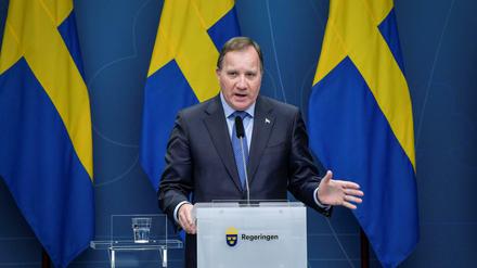 Schwedens Ministerpräsident Stefan Lofven informiert am Dienstag über neue Corona-Maßnahmen.