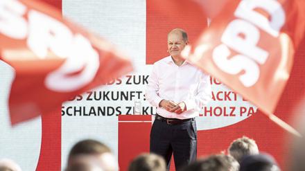 SPD-Kanzlerkandidat Olaf Scholz auf dem Bebelplatz in Berlin (am 27.08.2021)