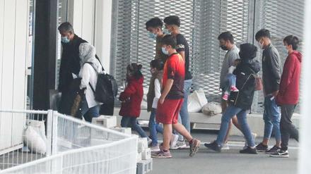 Ende September: Minderjährige Migranten aus dem abgebrannten griechischen Lager Moria sind mit einem Airbus A320 in Hannover gelandet.