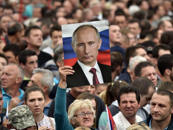 Beliebt. Als Gegenspieler des Westens genießt Wladimir Putin hohes Ansehen in Serbien. 