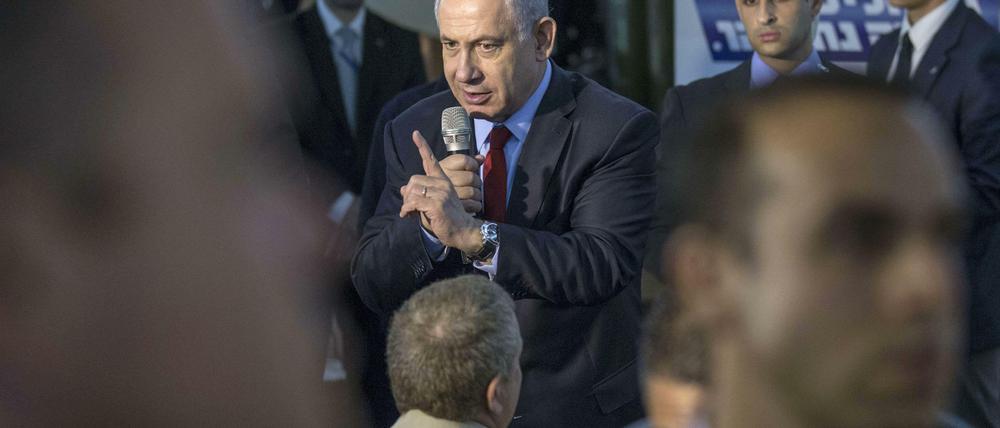 Bange machen. Israels Premier Netanjahu warnt davor, dass andere Spitzenpolitiker einen Ausgleich mit den Palästinensern oder mit dem Iran suchen könnten. 