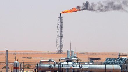 Drastische Drosselung der Förderung gegen den Preisverfall. Das Khurais-Ölfeld, rund 160 Kilometer vom saudiarabischen Riad entfernt liegt.