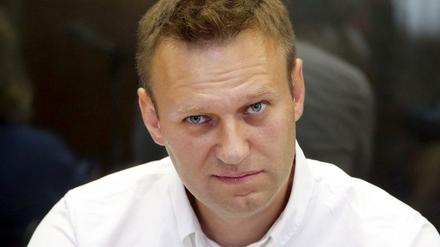 Kreml-Kritiker Alexej Nawalny befindet sich auf dem Weg der Besserung, die EU hat nun Sanktionen beschlossen.