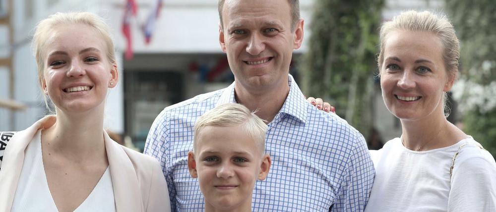 Fragen des Tages Krimi um NawalnyVergiftung, Kalbitz scheitert vor